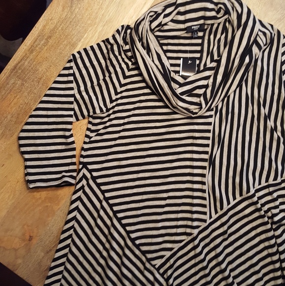 Asymmetrical Striped Tunic by Premise Studio - Picture 6 of 8